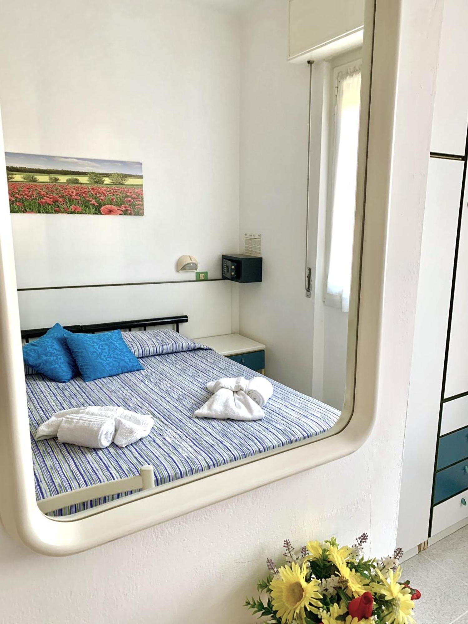 Hotel Villa Chiara Finale Ligure Kültér fotó