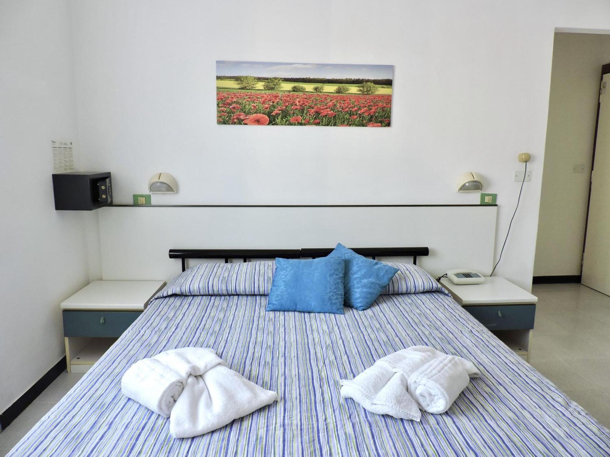 Hotel Villa Chiara Finale Ligure Kültér fotó