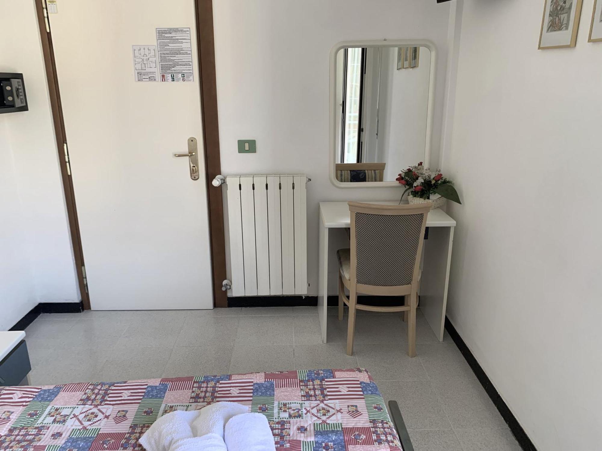 Hotel Villa Chiara Finale Ligure Kültér fotó