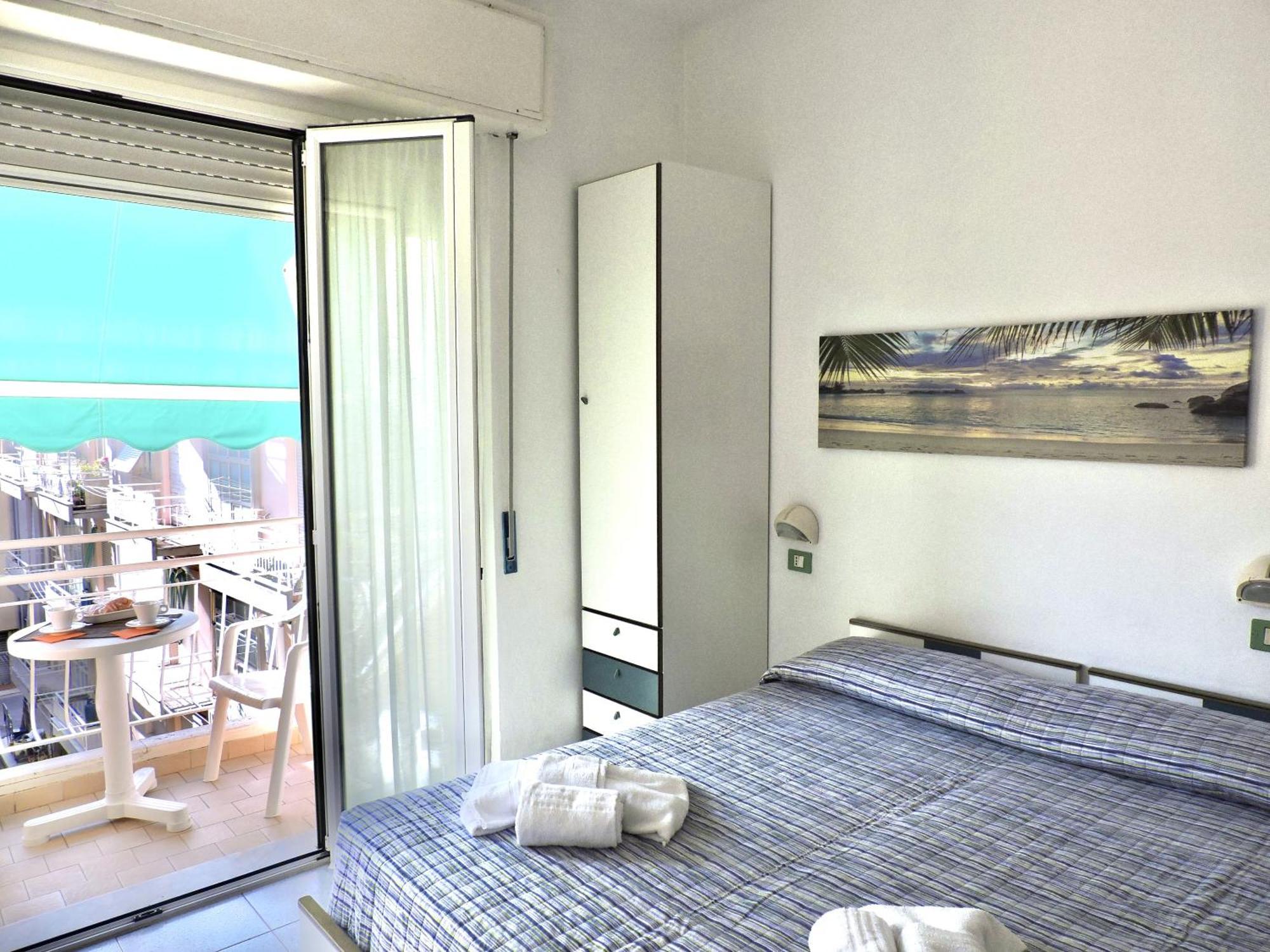 Hotel Villa Chiara Finale Ligure Kültér fotó